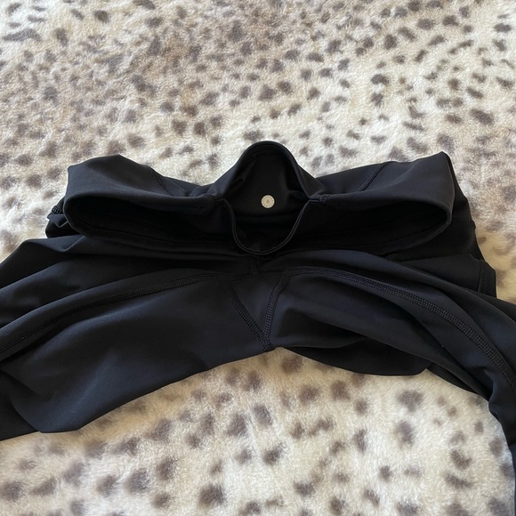 Lululemon Train Time Crop Leggings Size 6 - Picture 6 of 6